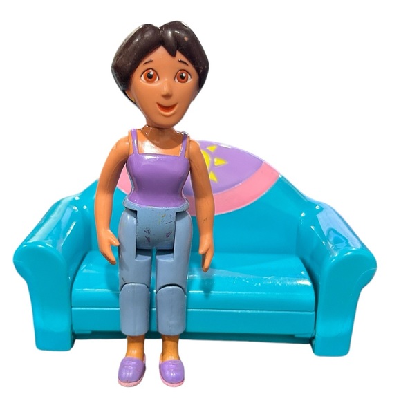 Dora The Explorer Mom Dollhouse Figure & Fold Out Couch - Picture 3 of 5